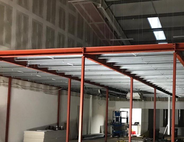 Mezzanine Floor Storage Solution for commerical and industrial